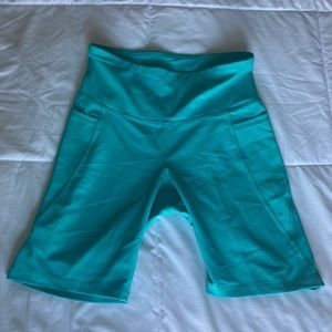 Old Navy Elevate 8” bike shorts